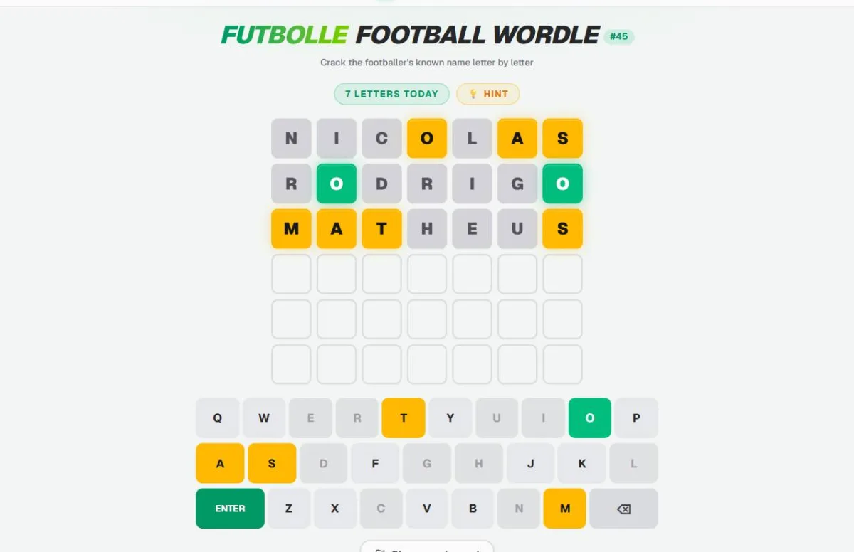 Futbolle Football Wordle #45: a seven-letter board with three guesses played — NICOLAS, RODRIGO and MATHEUS — showing green and yellow tiles and a squad-name keyboard
